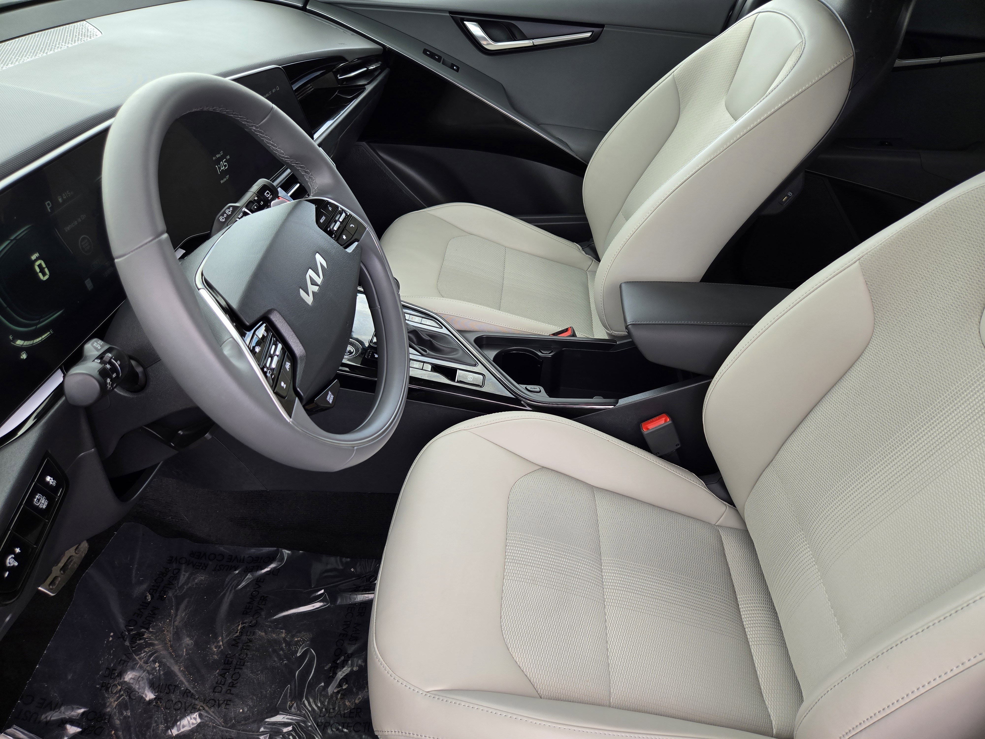 Used 2024 Kia Niro EX Touring FWD image 8