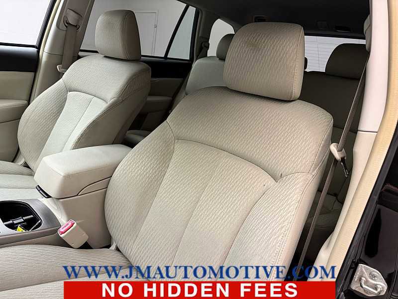 Used 2012 Subaru Outback 2.5i Premium AWD/4WD image 14