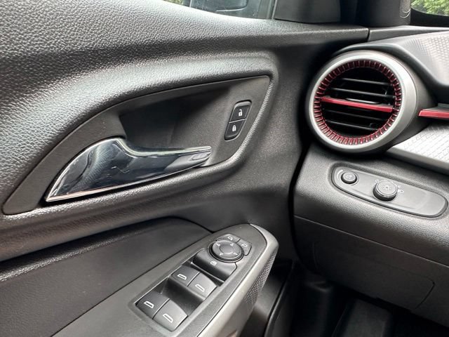 Used 2024 Chevrolet Trax RS w/ Driver Confidence Package FWD image 18