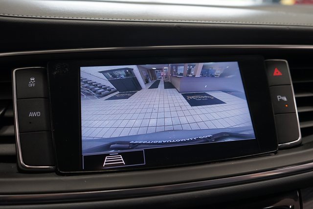 Used 2020 Buick Enclave Essence image 8