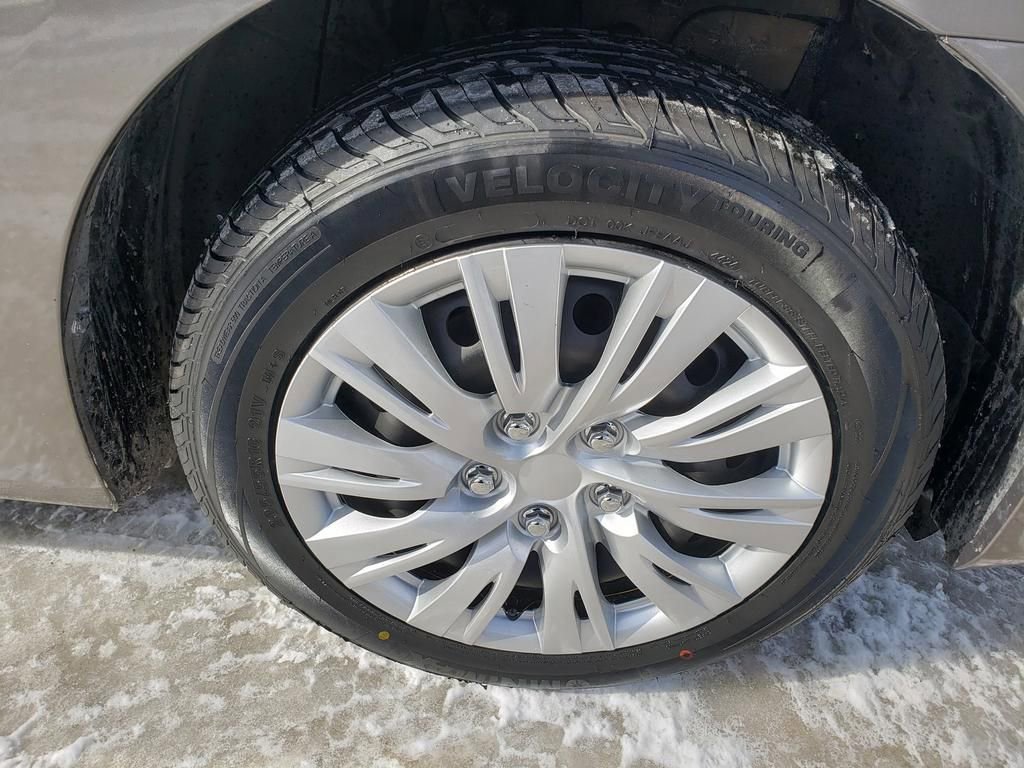 Used 2015 Nissan Sentra SV image 45