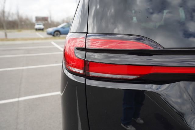New 2026 Chrysler Pacifica Select FWD image 37