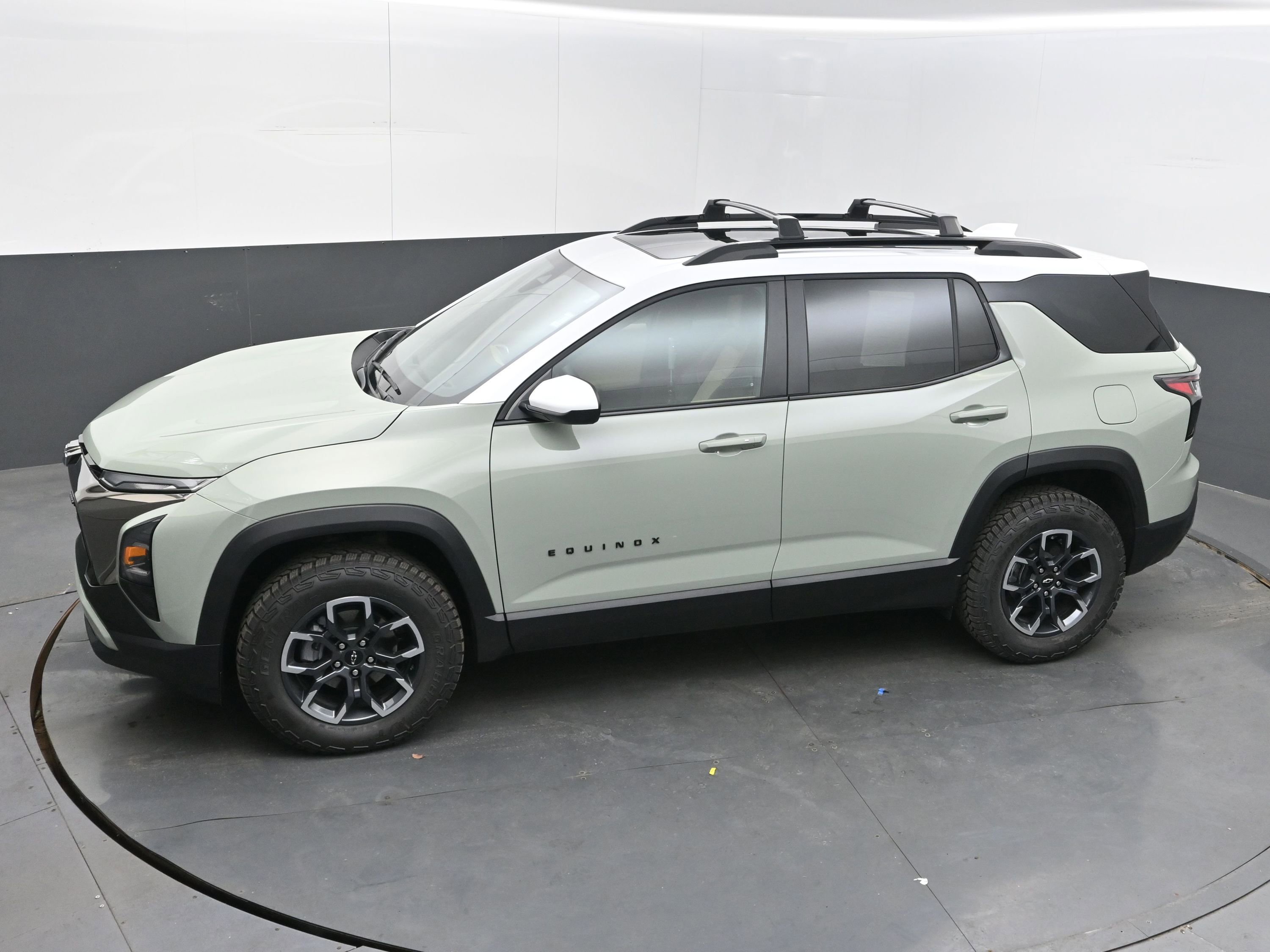 Used 2026 Chevrolet Equinox ACTIV w/ LPO, Floor Liner Package image 36