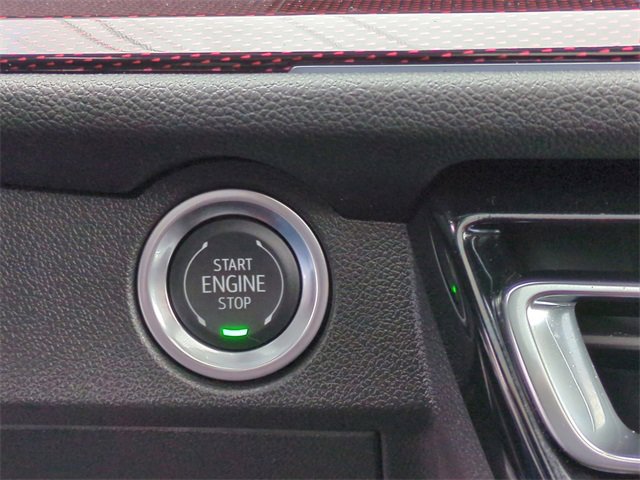 Certified 2025 Chevrolet Traverse RS image 18