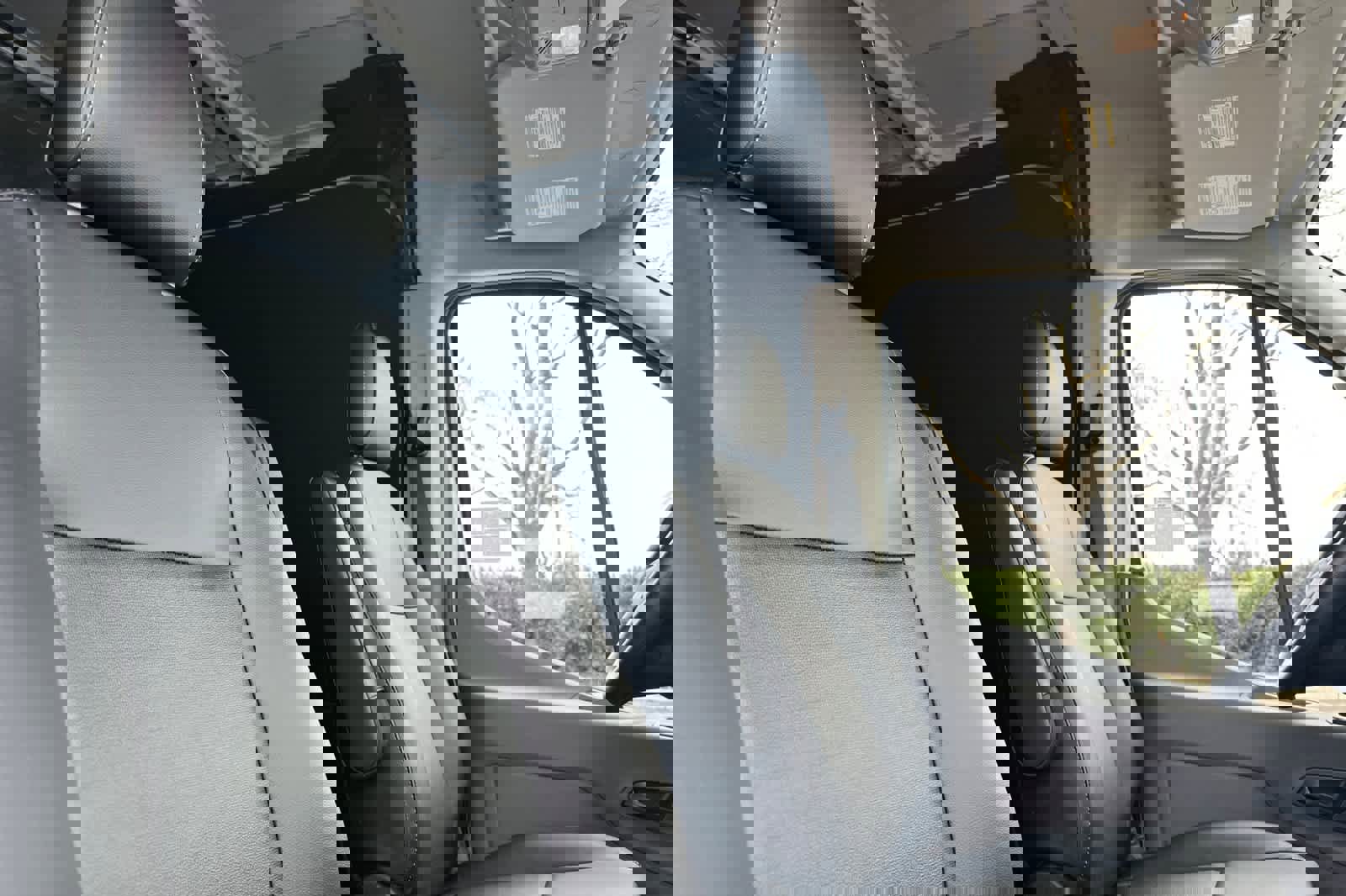 New 2026 Ford Transit 250 148 Medium Roof w/ Load Area Protection Package image 17