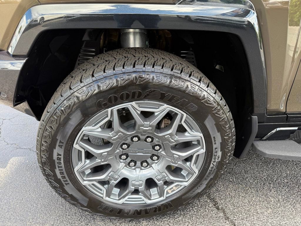 Used 2024 GMC Hummer EV 3X image 37