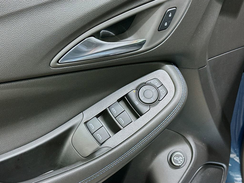 Used 2026 Buick Encore GX Sport Touring w/ Advanced Technology Package image 17