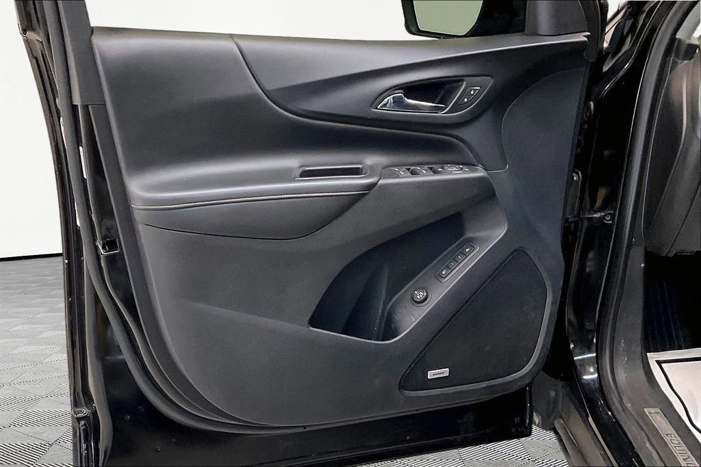 Used 2021 Chevrolet Equinox Premier FWD image 22