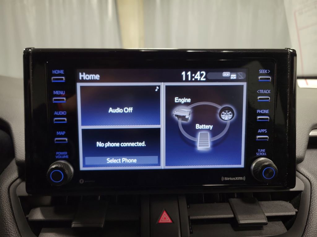 Used 2021 Toyota RAV4 SE image 18