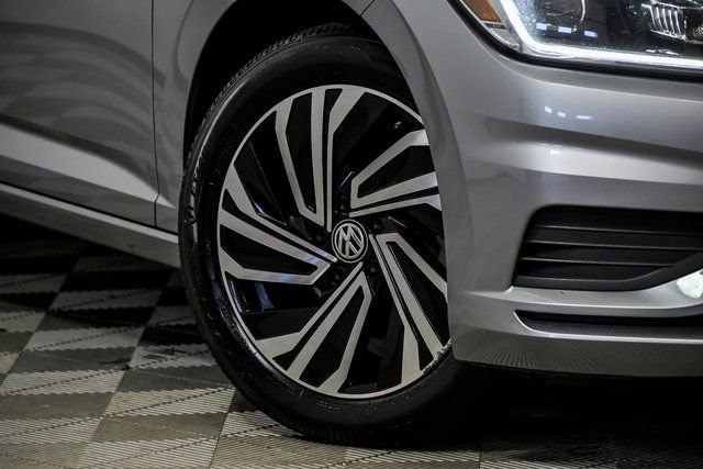 Used 2020 Volkswagen Jetta SEL image 3