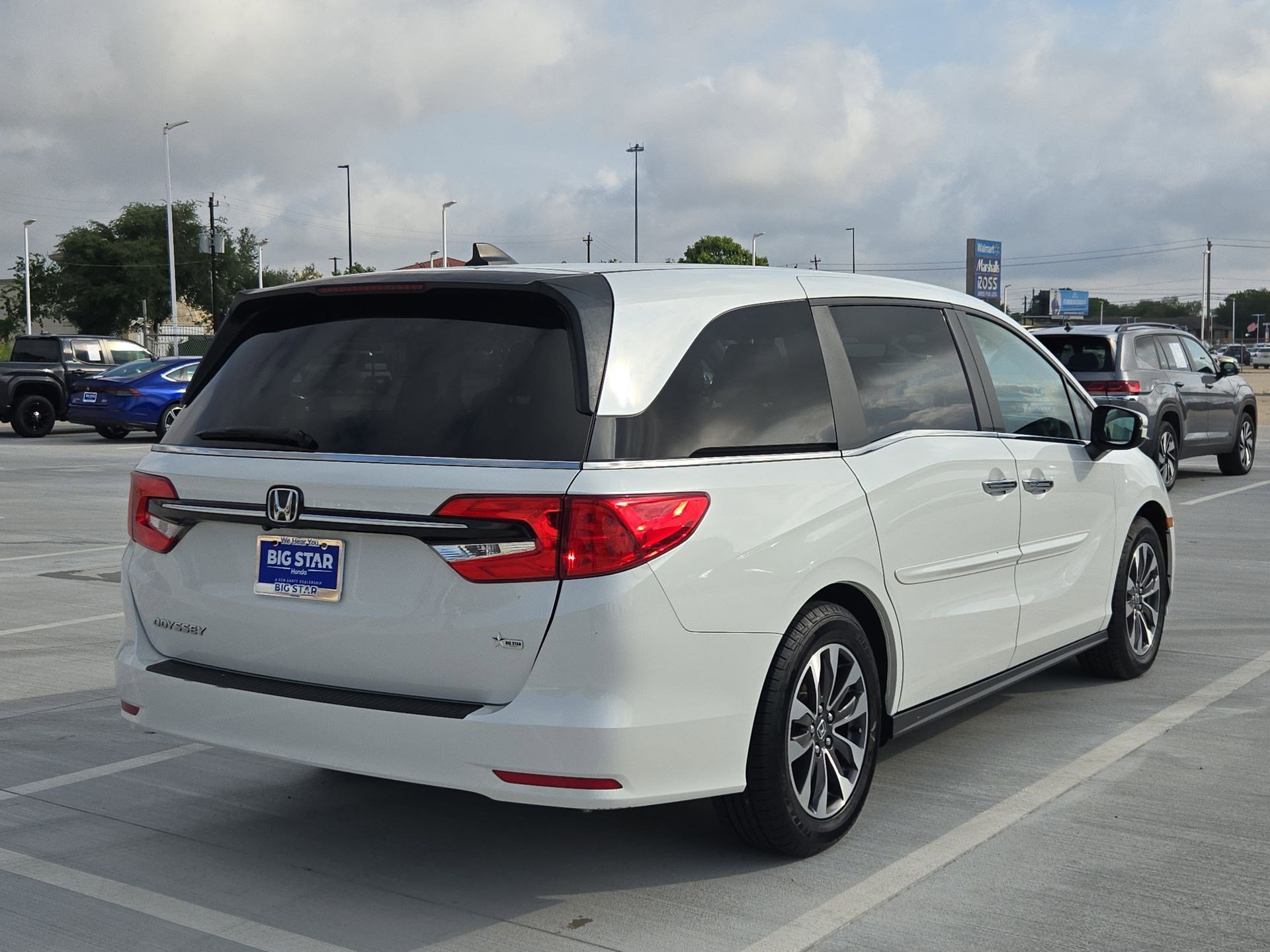 Used 2021 Honda Odyssey EX-L image 3