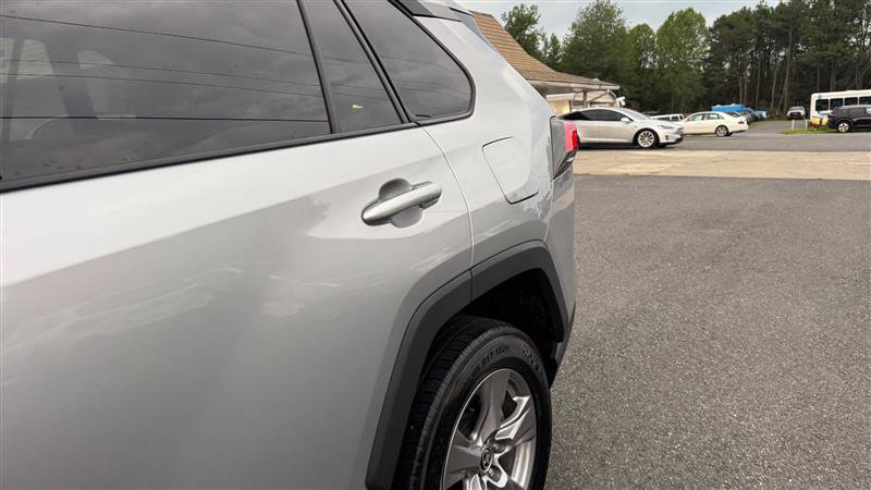 Used 2022 Toyota RAV4 XLE w/ Convenience Package AWD/4WD image 12