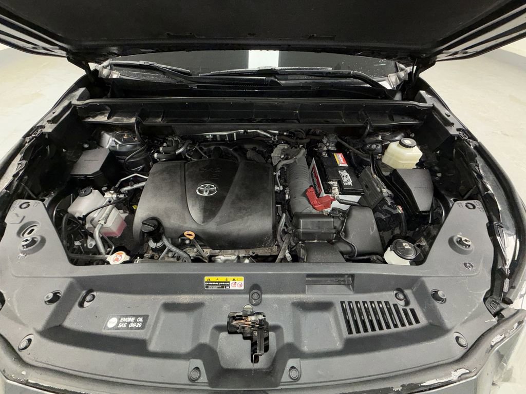 Used 2020 Toyota Highlander XLE image 15