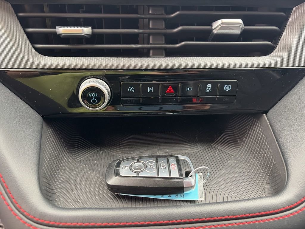 Used 2025 Ford Explorer ST-Line image 22