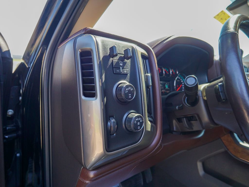 Used 2017 Chevrolet Silverado 1500 High Country image 19