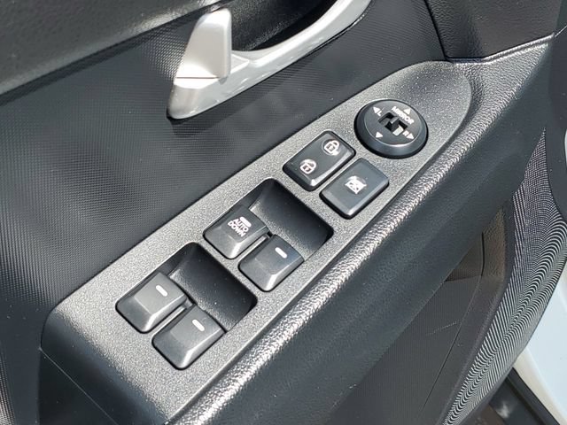 Used 2015 Kia Sportage LX FWD image 19