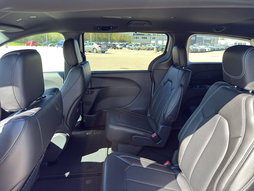 New 2026 Chrysler Voyager LX FWD image 29