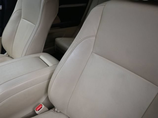 Used 2018 Toyota Highlander XLE w/ Protection Package #3 AWD/4WD image 17