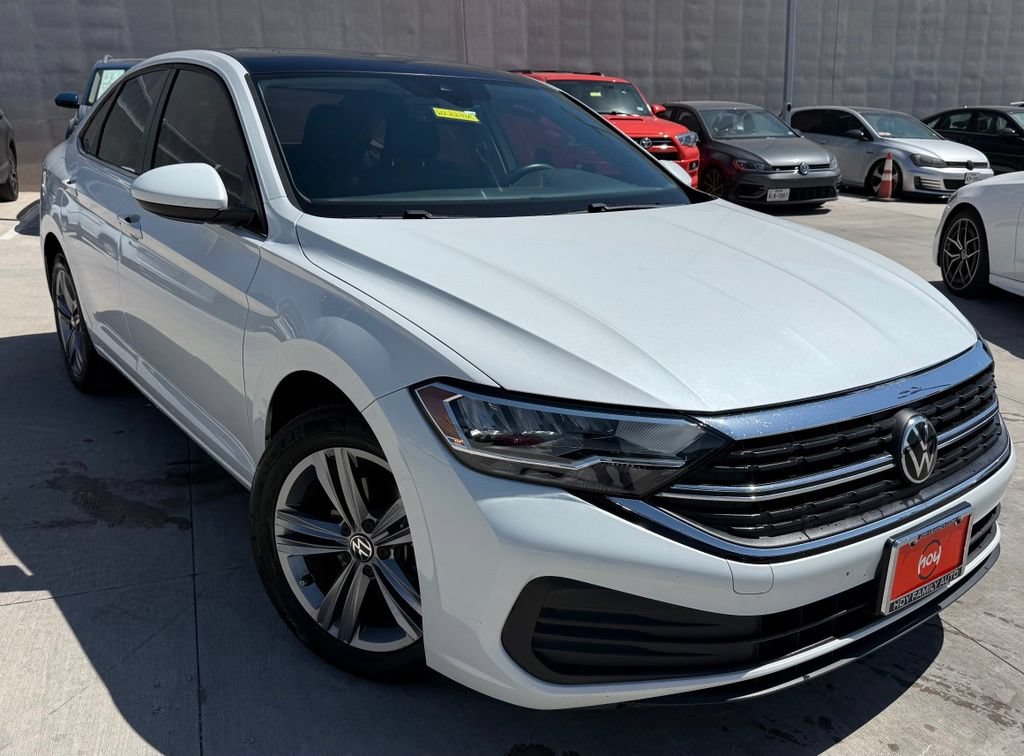 Used 2024 Volkswagen Jetta SE FWD image 1
