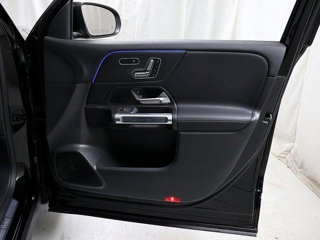 Certified 2026 Mercedes-Benz GLB 250 4MATIC image 32
