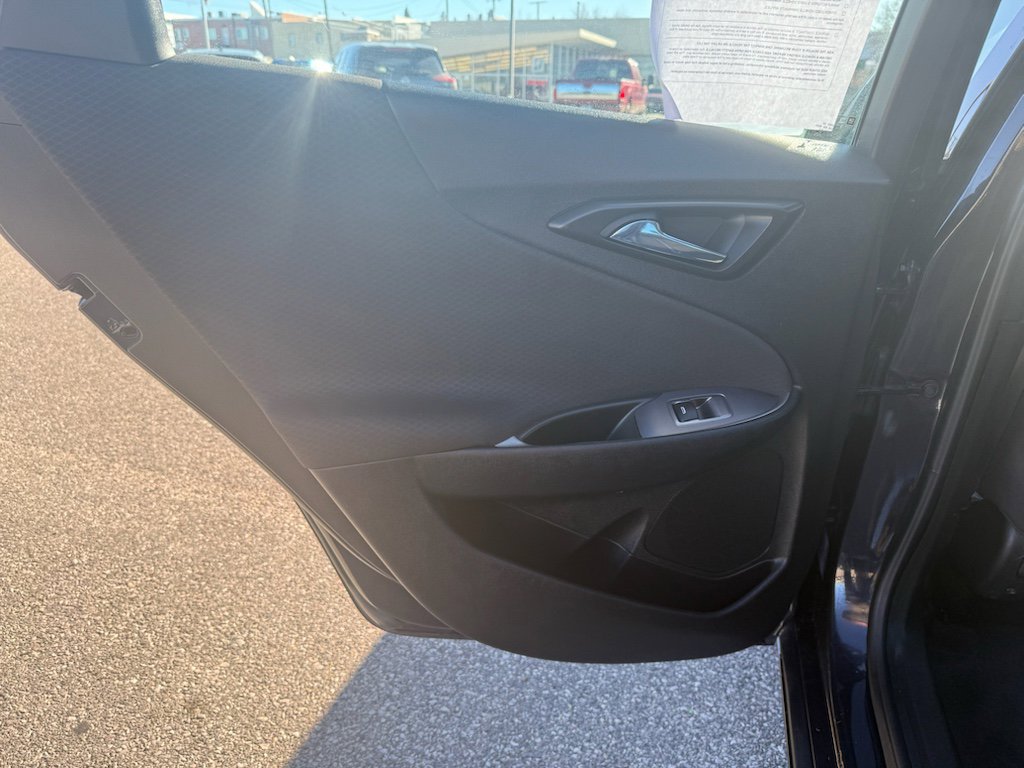 Used 2022 Chevrolet Malibu LT image 15