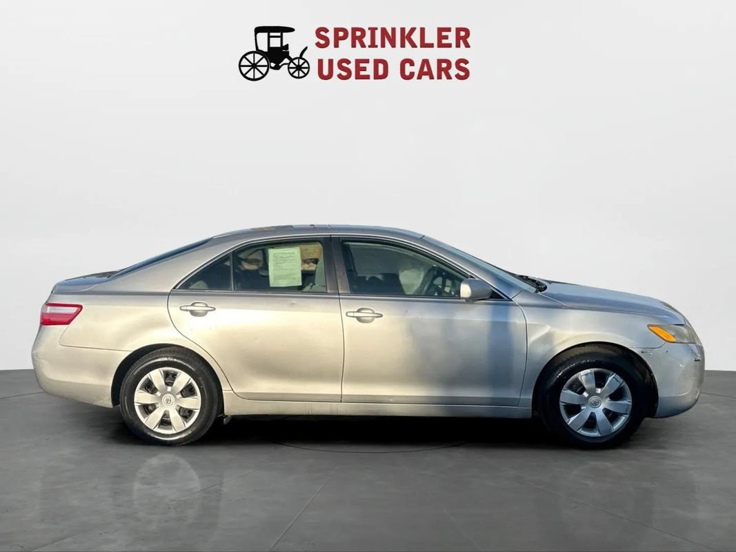Used 2009 Toyota Camry LE FWD image 3