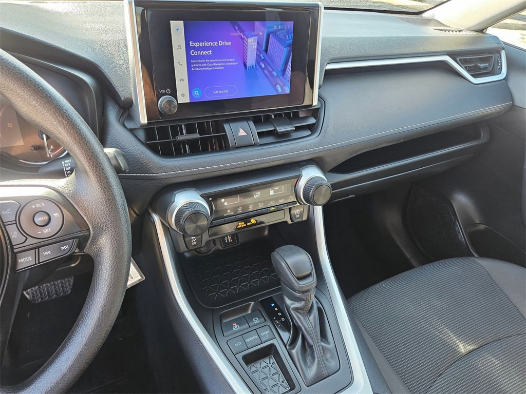 Used 2025 Toyota RAV4 LE image 21