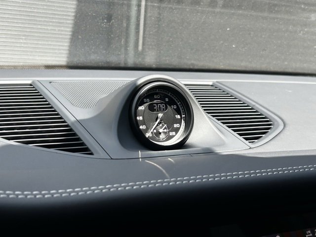 Certified 2025 Porsche Macan image 31