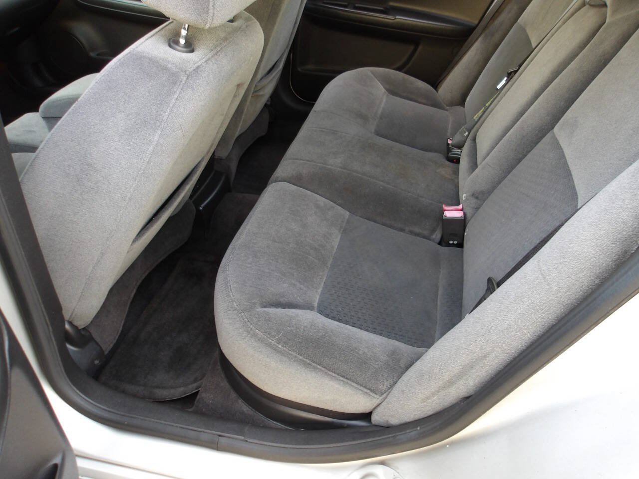 Used 2007 Chevrolet Impala LT w/ Preferred Equipment Group FWD image 17