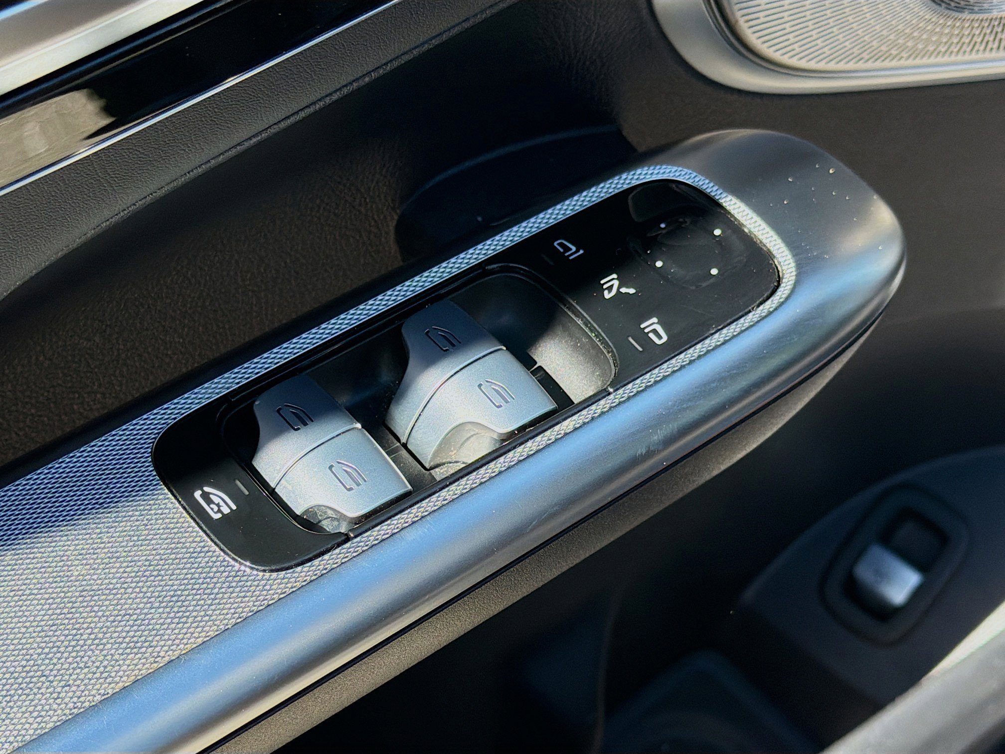 Used 2025 Mercedes-Benz GLC 43 AMG 4MATIC image 23