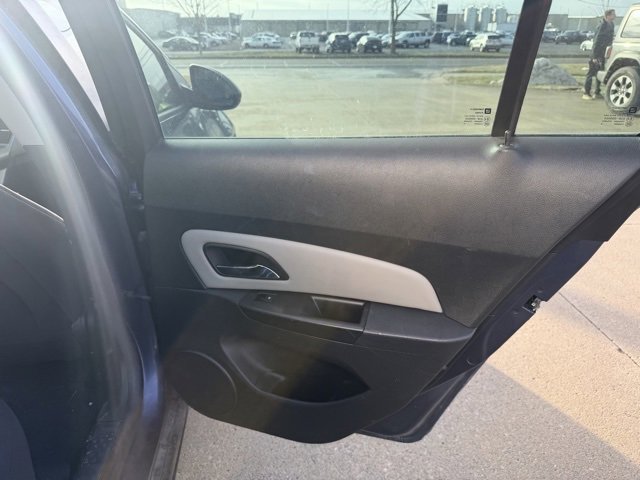 Used 2014 Chevrolet Cruze LS image 19