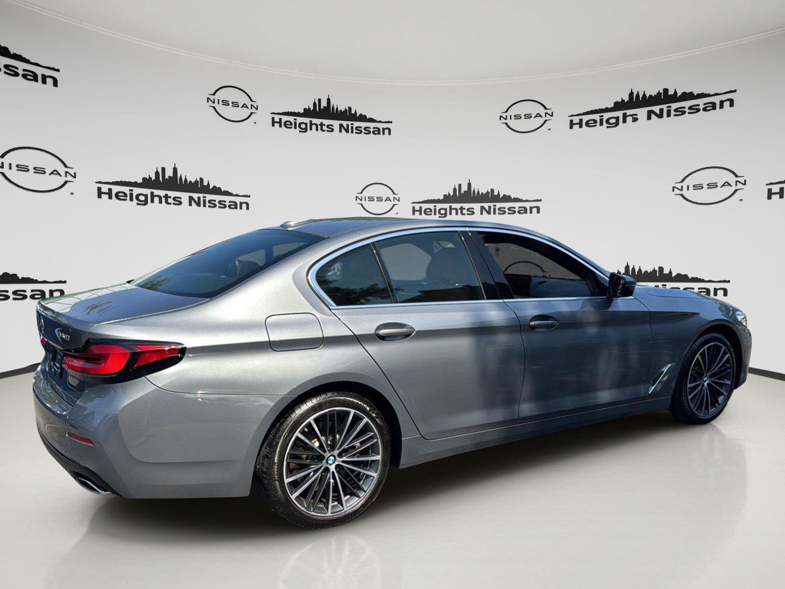 Used 2023 BMW 540i xDrive w/ Premium Package AWD/4WD image 9