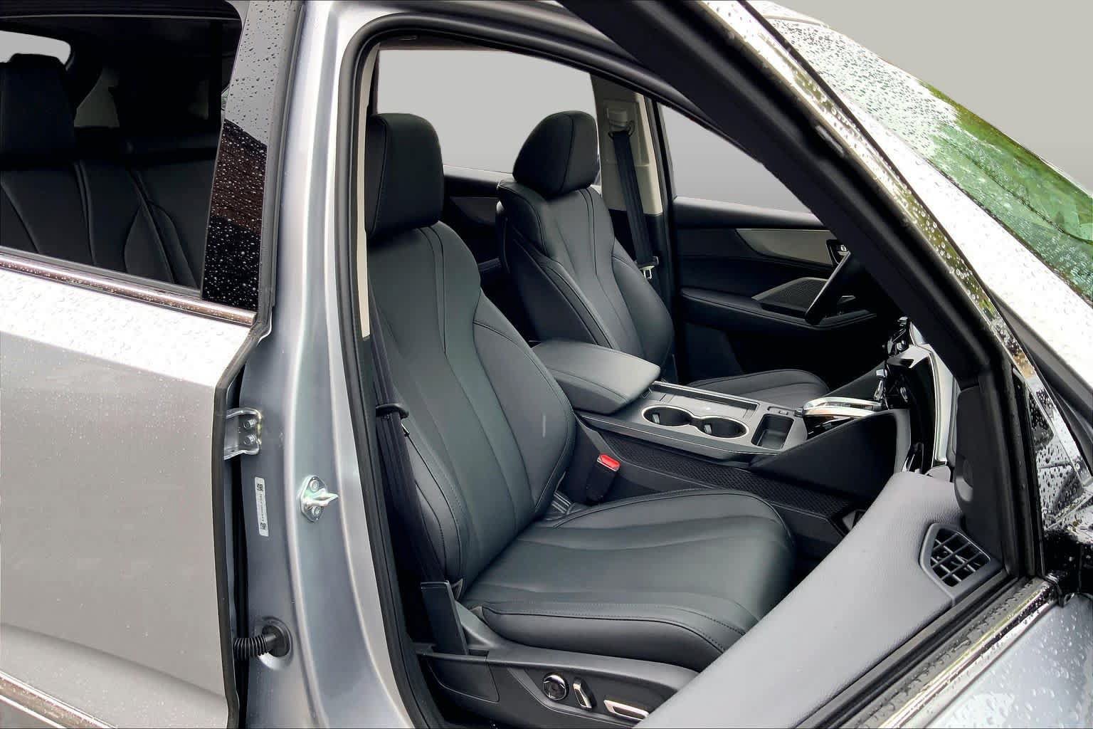 Used 2026 Acura MDX SH-AWD image 9