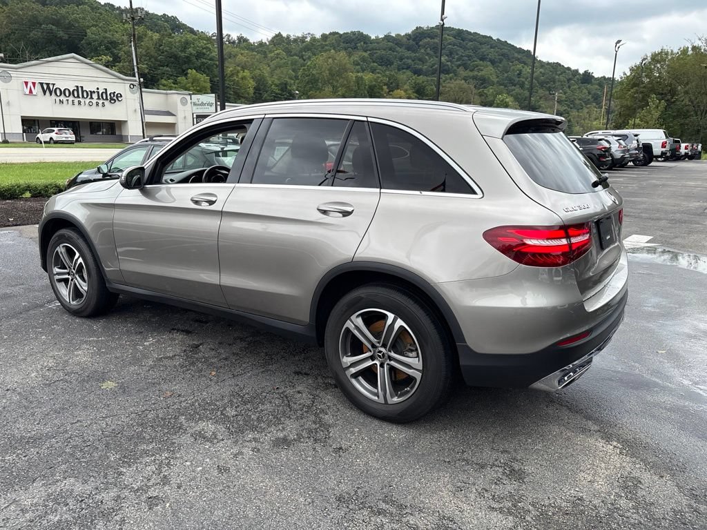 Used 2019 Mercedes-Benz GLC 300 4MATIC image 3