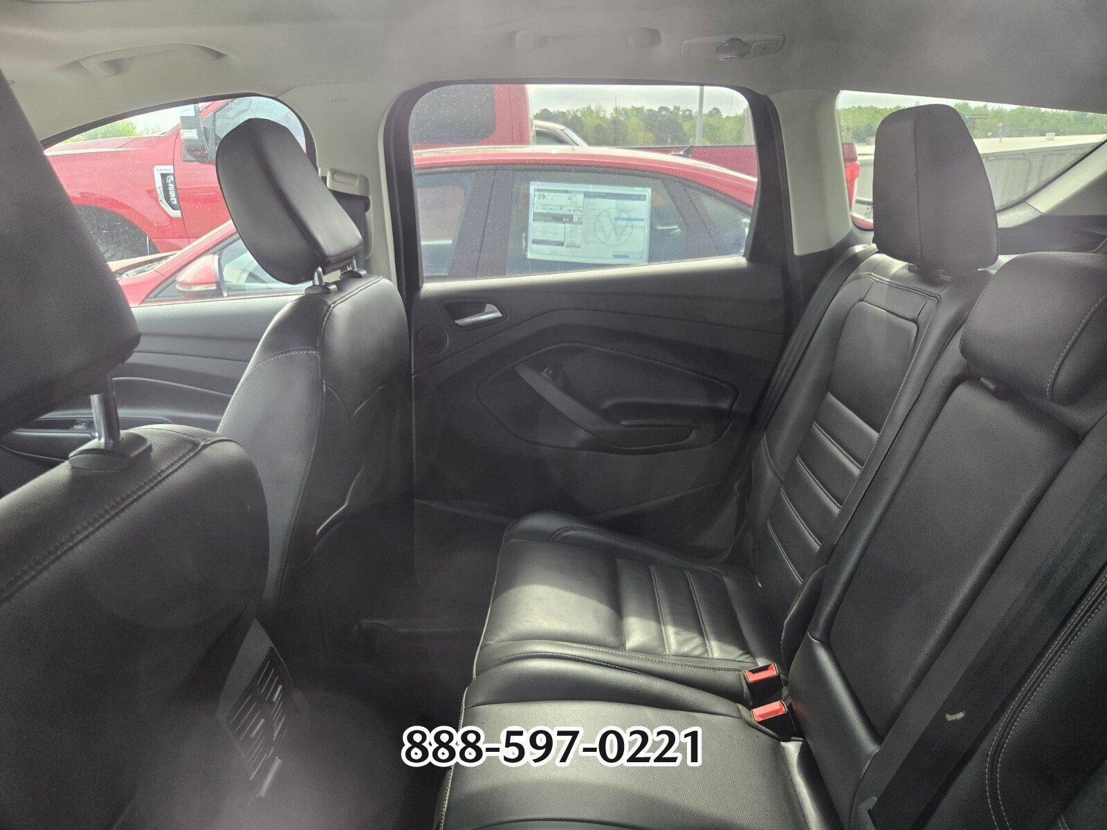 Used 2018 Ford Escape Titanium image 3