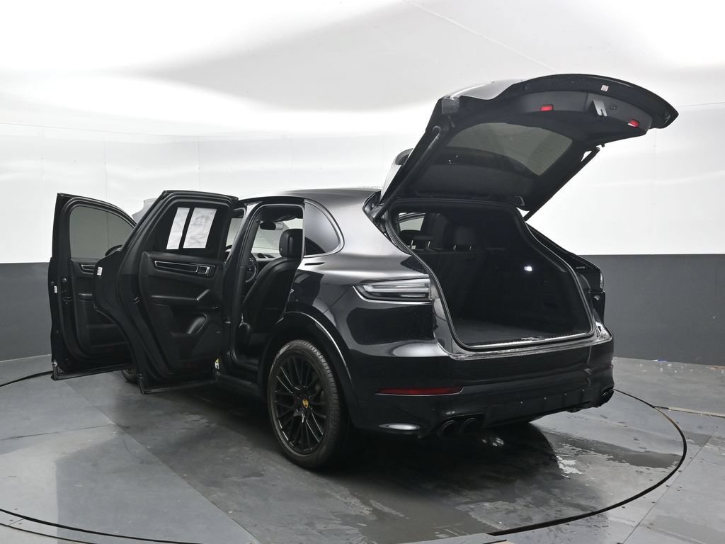 Used 2021 Porsche Cayenne GTS AWD/4WD image 47