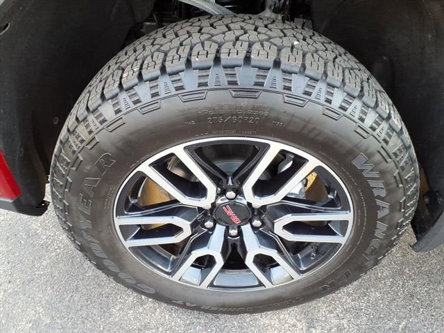 Used 2025 GMC Sierra 1500 AT4 w/ AT4 Premium Package image 13