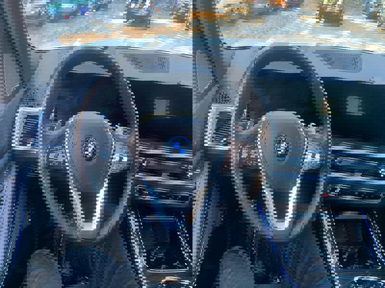 Used 2025 BMW X5 xDrive50e image 16