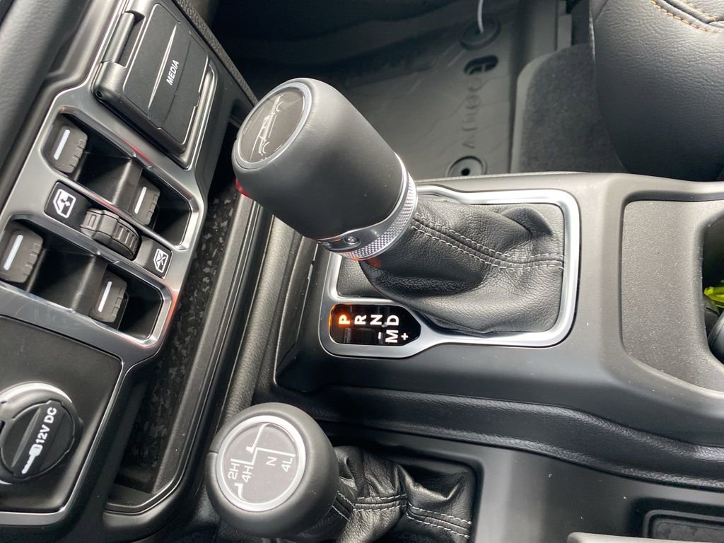 Used 2025 Jeep Gladiator High Tide image 28