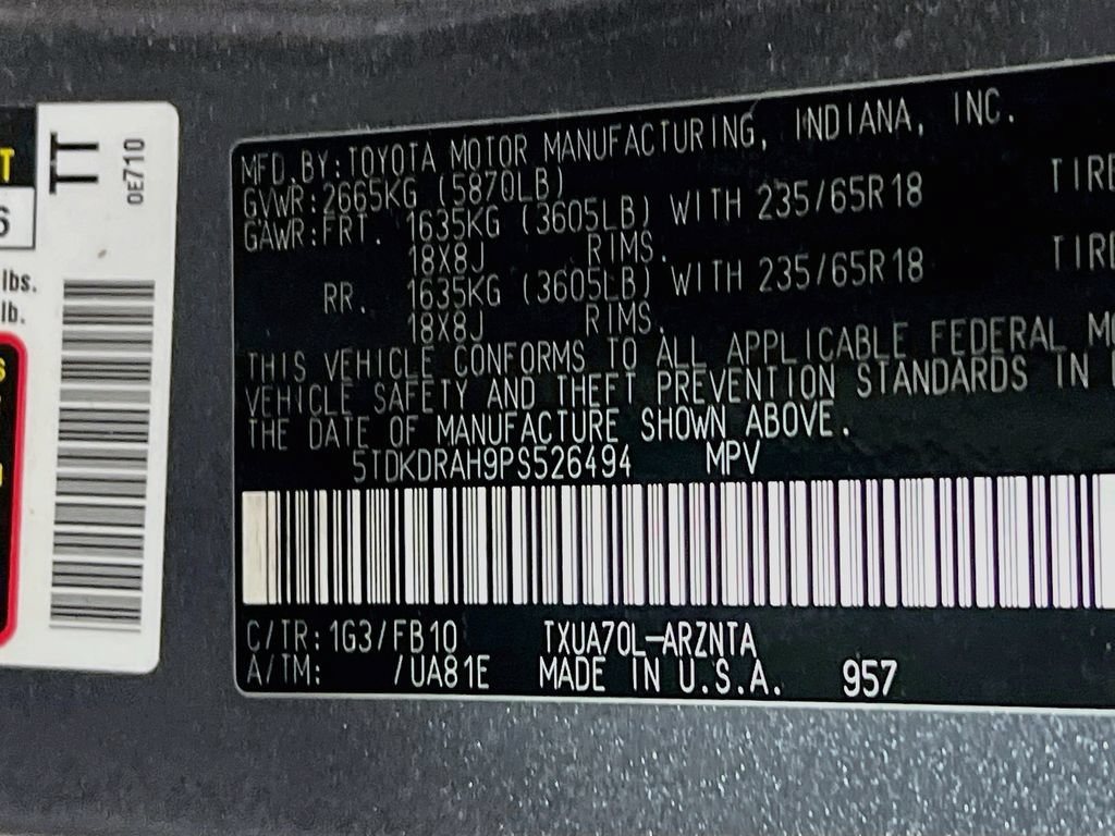 Used 2023 Toyota Highlander LE FWD image 29