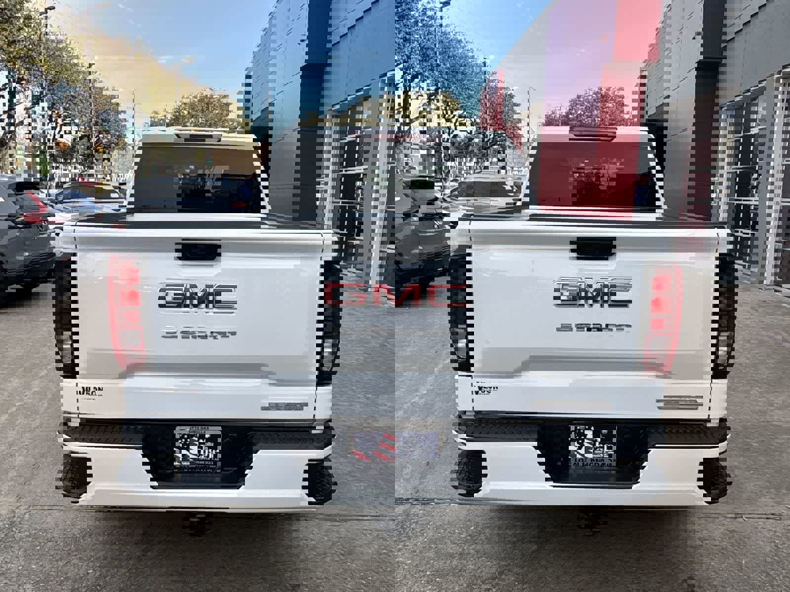 Used 2025 GMC Sierra 1500 Elevation image 13