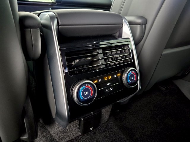 New 2026 Land Rover Range Rover SE AWD/4WD image 13