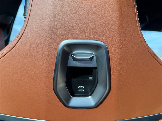 Certified 2026 BMW 750e xDrive 750e xDrive w/ Executive Package image 33