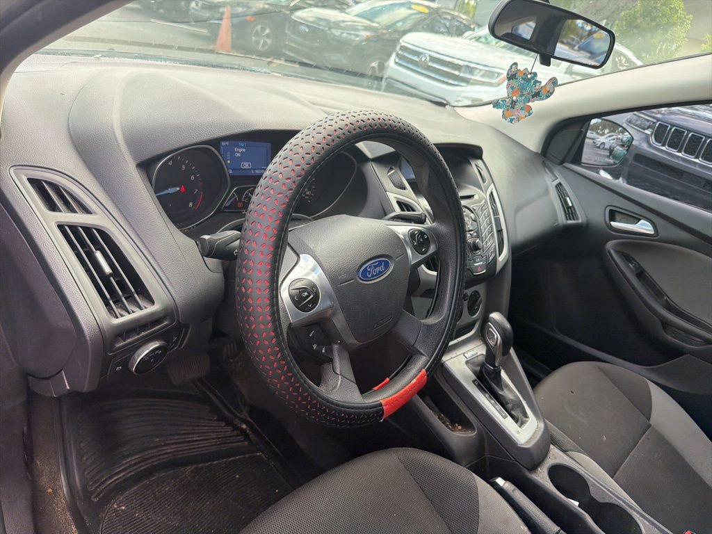 Used 2014 Ford Focus SE image 9