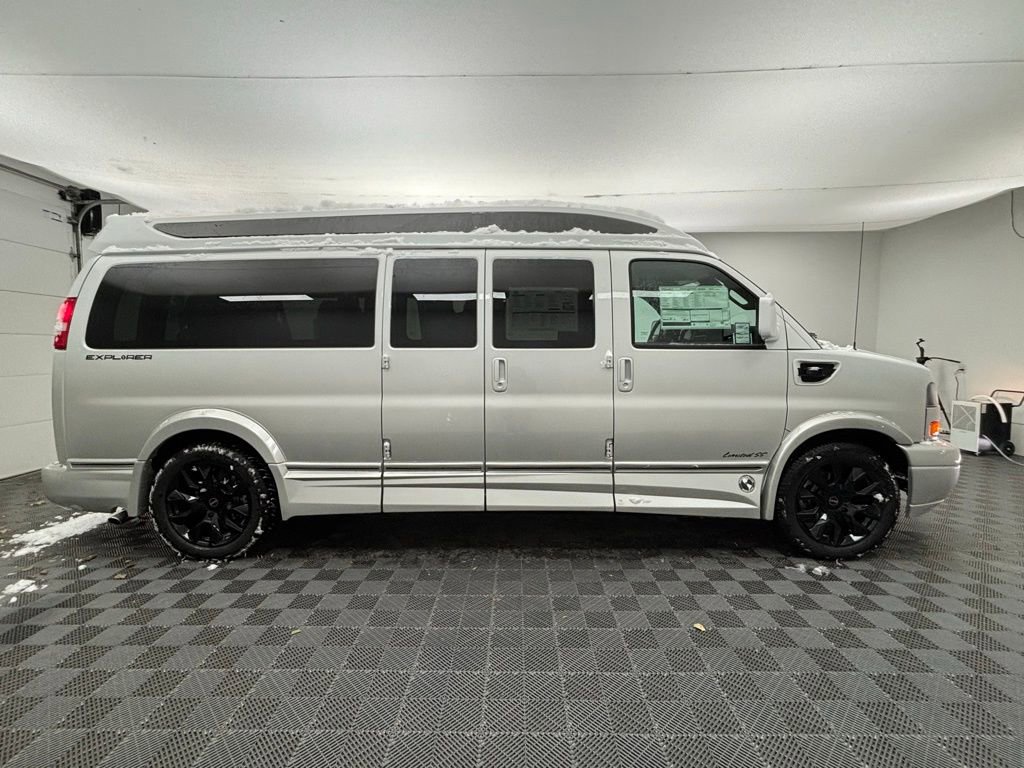 New 2025 GMC Savana 2500 Extended w/ Driver Convenience Package image 5
