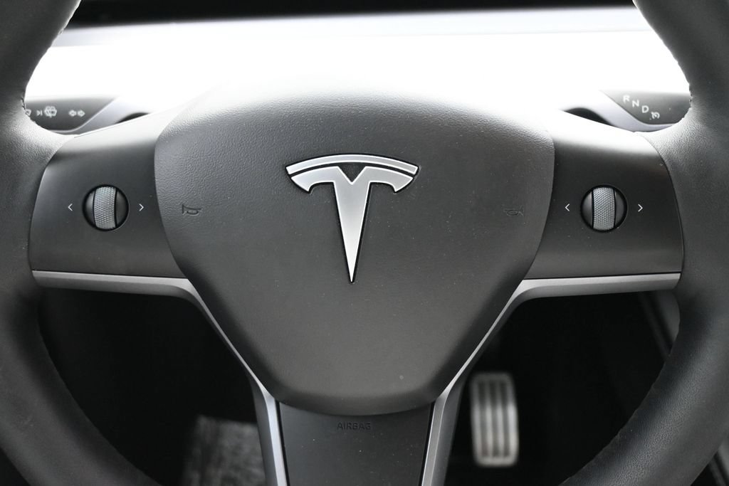 Used 2022 Tesla Model Y Performance AWD/4WD image 6