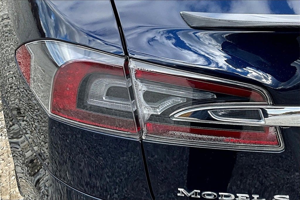 Used 2015 Tesla Model S P85D image 27