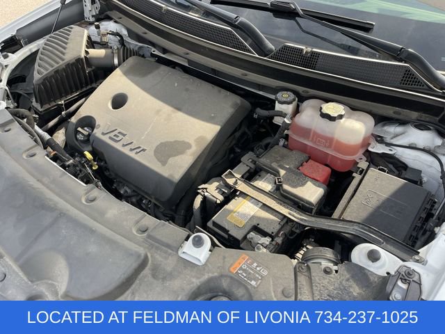 Used 2023 Chevrolet Traverse LS image 28