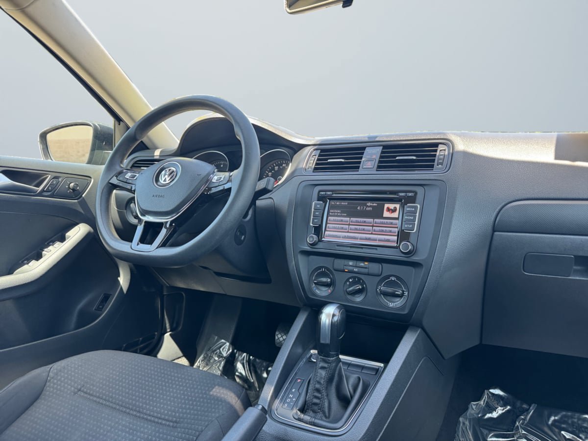 Used 2015 Volkswagen Jetta S FWD image 14