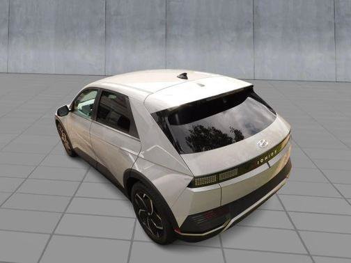 Used 2024 Hyundai Ioniq 5 SE RWD image 8